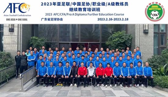 2000年的庆祝能带来什么呢?电影的制作、发行、放映这三个环节将会有什么突破么?还会有电影公司和独立电影人存在吗?电影人怎样在国外发展?我们现在所看到的是尽管随着电影的诞生，电影科技的发展，新名字和新面孔出现以来的100年里世界发生了巨大的变化，但是，好莱坞总能找到办法使观众迷恋于电影中的故事和人物。
